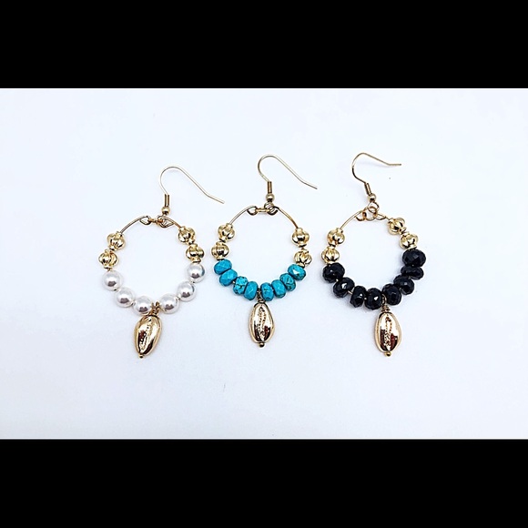 Gold Cowrie (Sea Shells) Hoops in Pearl, Turquoise or Black Spinel NWT, Gift Box - Picture 2 of 4